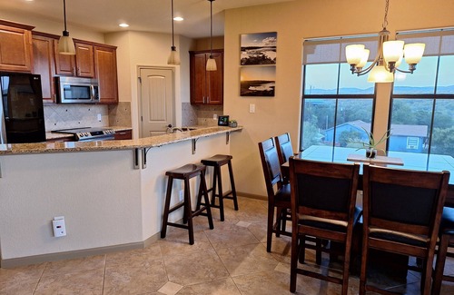 Oatmeal House | Idyllic Hickory Lake House: Relax by Lake Travis