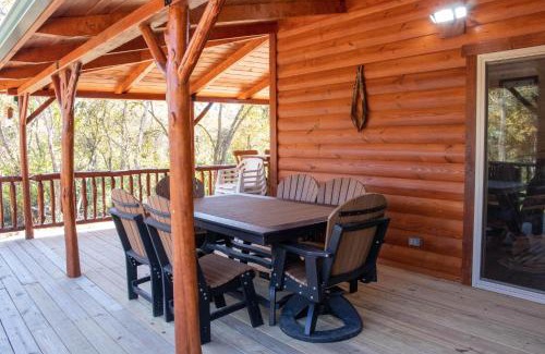 Elizaville House | Cozy Hickory Ridge Cabin with Fire Pit and Child-Friendly Fun
