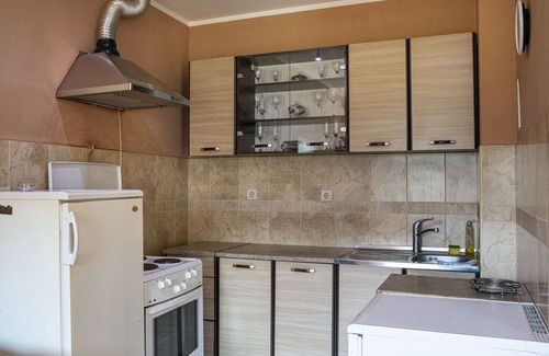 Podmaine Apartment | Cozy 1BR Oasis with Kitchen Near Beautiful Budva
