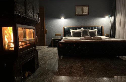 Plovdiv Center Apartment | Discover HIDDEN BANK: Digger's Dream with Breakfast Included