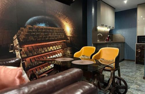 Plovdiv Center Apartment | Discover HIDDEN BANK: Digger's Dream with Breakfast Included