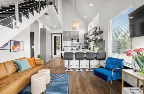 Spicewood House | Exceptional Hidden Butterfly Home near Lake Travis
