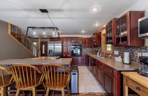 Greenway House | Family-Friendly Cabin Escape Surrounded by Nature's Beauty