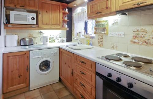 Lowick House | Cozy Hidden Cottage: Family-Friendly Stay with High Ratings