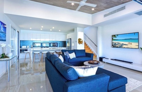 Hamilton Island Apartment | Hidden Cove 14