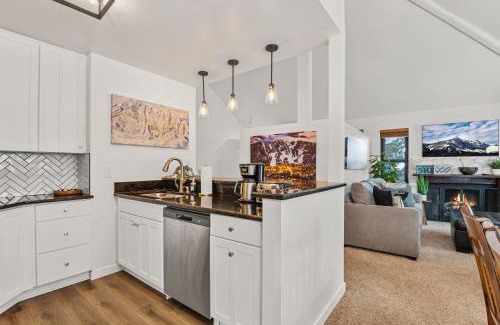 Park City Apartment | Discover Hidden Creek: Family-Friendly with Pool & Hot Tub