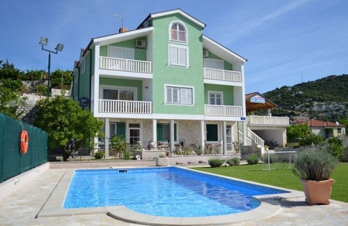 Peracko Blato Apartment | Discover Nature Park at Apartment Darija - Guest Rated 9.8