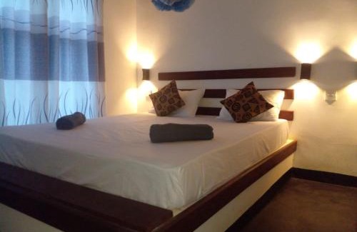 Udawalawa House | Hidden Garden Homestay