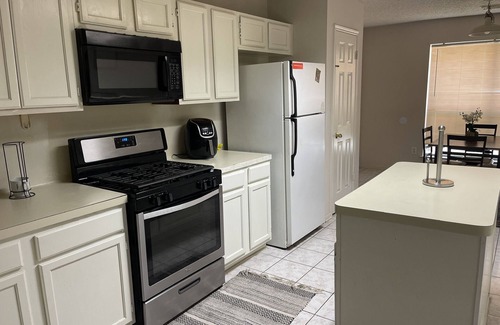 Houston House | Convenient Retreat Near IAH Airport with Family Amenities