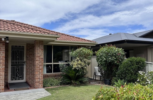 Forster House | Discover a Hidden Gem: Comfy Oceanfront Pet-Friendly Retreat
