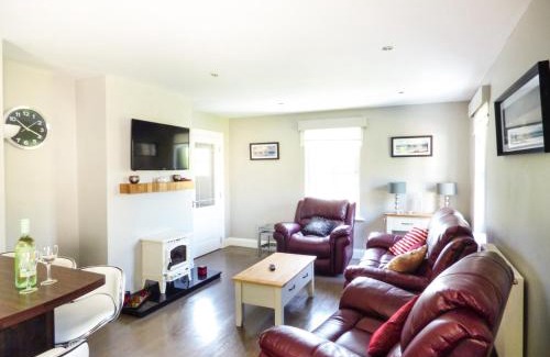 Lettermacaward House | Budget-Friendly Hidden Gem Cottage for Family Getaways