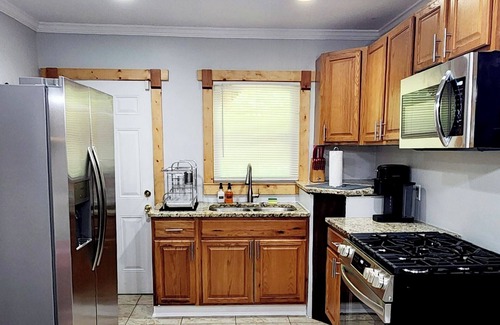 Southwestern House | Discover a Hidden Gem Getaway with Family-Friendly Amenities