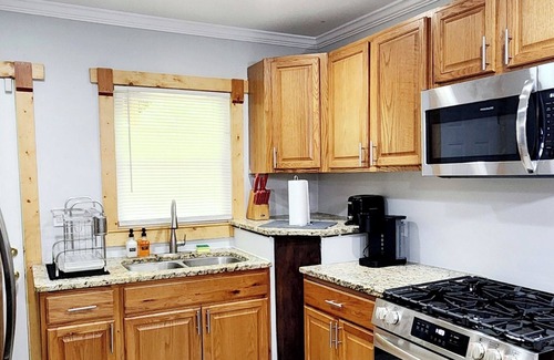 Southwestern House | Discover a Hidden Gem Getaway with Family-Friendly Amenities