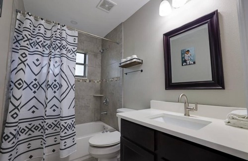 Deltona Lakes House | Discover a Hidden Gem with Exhilarating Backyard Views