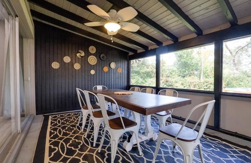 Deltona Lakes House | Discover a Hidden Gem with Exhilarating Backyard Views