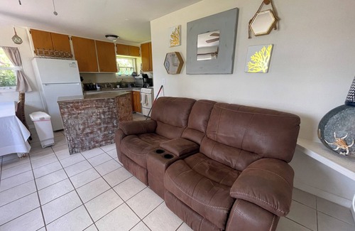 Crystal River Cottage | Discover a Hidden Gem in Crystal River with Ocean Views