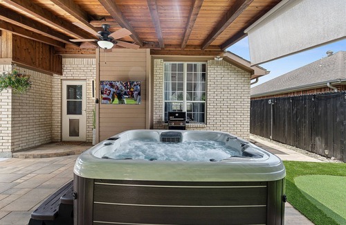 Watauga House | Discover a Hidden Gem in Fort Worth with Hot Tub & Mini Golf