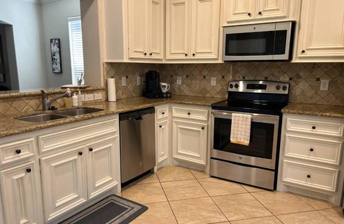 Tomball House | Discover the Hidden Gem in Tomball - Family-Friendly Retreat