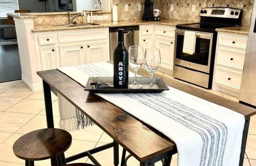 Tomball House | Discover the Hidden Gem in Tomball - Family-Friendly Retreat