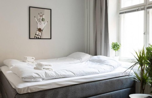 Etu-Toolo Apartment | Discover a Hidden Gem in Kamppi - Cozy 4-Star Retreat