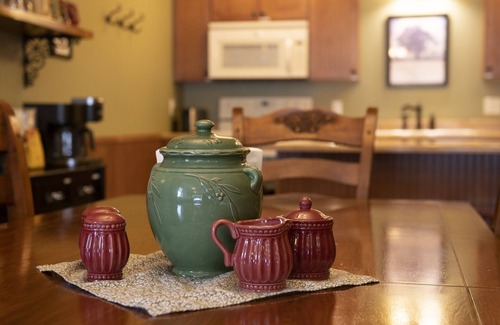Redwood Falls House | Discover the Vintage Inn: A Hidden Gem in Redwood Falls