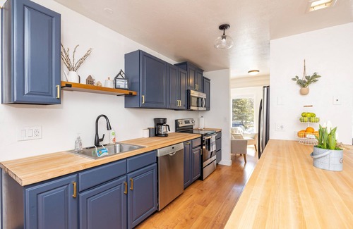 Flagstaff Cabin | Serene Log Cabin Escape with Pet-Friendly Amenities