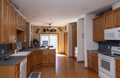 Egg Harbor House | Secluded Retreat with Spa and Family-Friendly Amenities