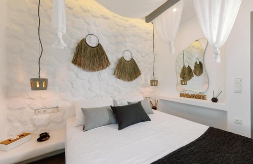 Mikri Vigla Villa | Discover Hidden Gem Villa with Sea View at Mikri Vigla