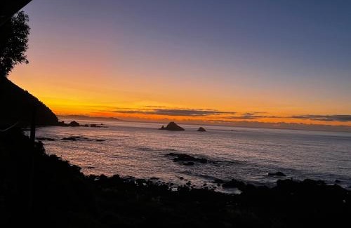 Kaikoura House | Explore the Hidden Gem: Rangi-unu-wai, Pet Friendly Retreat