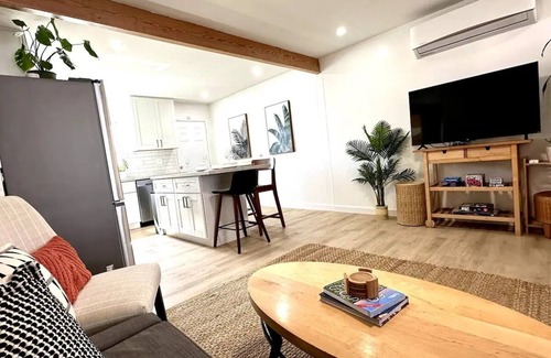 Golden Hill House | Unveil a Hidden Gem Near Downtown, Zoo & Balboa Park