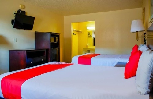 Duncan Hotel | Hidden Gem With Parking Close To Restaurants And Outdoor Walks