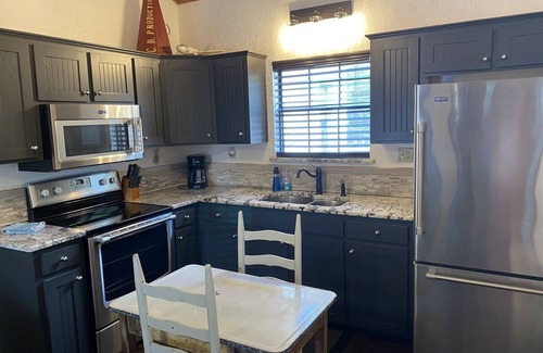 Wimberley Cabin | Discover Your Oasis with Private Pool & Hot Tub Retreat