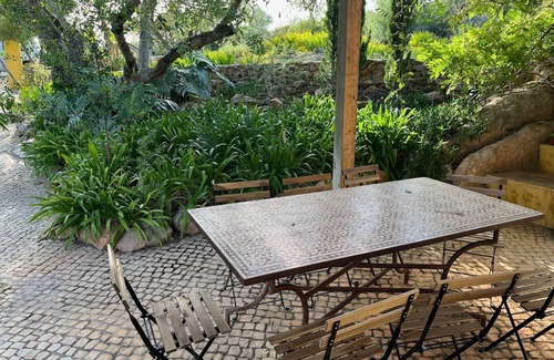 Santo Estevao Villa | Discover Privacy at This Hidden Gem with Great Amenities