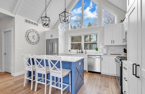 Cleveland House | Discover Hidden Haven: Ocean View with Hot Tub & Fire Pit