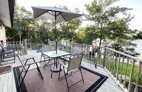 Bayside House | Discover Hidden Heaven at White Lake: 10/10 Guest Rated Stay