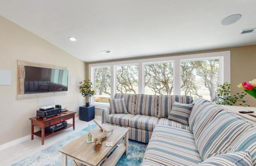 Atlantic Beach House | Discover Hidden in the Oaks: Family-Friendly Retreat