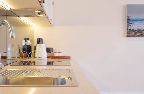Launceston CBD Apartment | Explore a Hidden Inner City Apartment in Launceston