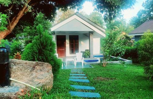 Dambulla House | Discover Hidden Lake Cottages Sigiriya with Pool & Breakfast