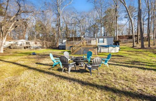 Newberry Shores House | Discover the Hidden Lake Gem: Pet-Friendly Retreat