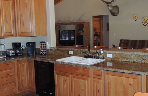 Parks Cabin | Discover a Hidden Log Cabin in Elk Country - Rated 10/10
