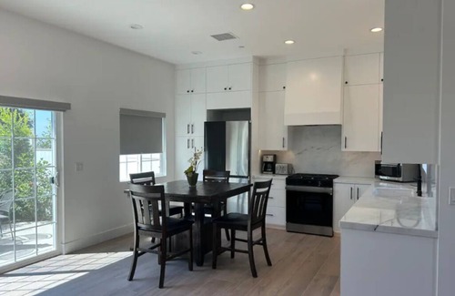 Camarillo House | Hidden Modern Gem in the Heights of Camarillo, CA
