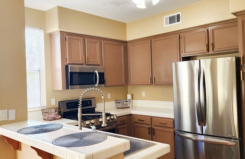 Temecula Condo | Discover Hidden Paradise: Family and Pet Friendly Oasis