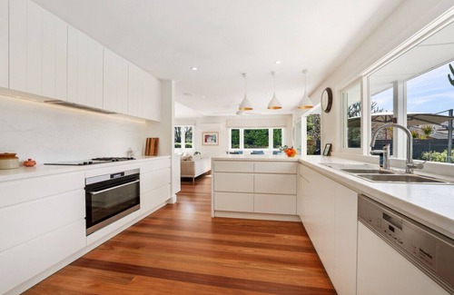 Newport House | Secluded Escape - Steps Away from the Beach Oasis