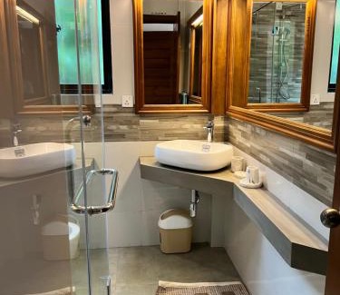 Kandy Apartment | Serene Escape at Kings Residence with Family-Friendly Amenities