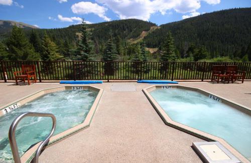 Mountain House House | Discover Hidden River Lodge with Hot Tub & Child-Friendly Fun