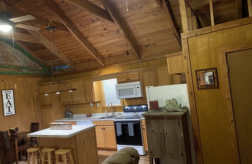 Oakland Cabin | Discover Adventure at Enid Lake: Fishing, Hunting & More