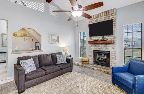 South Side House | Discover Hidden Treasure: A 4-Star Family-Friendly Escape