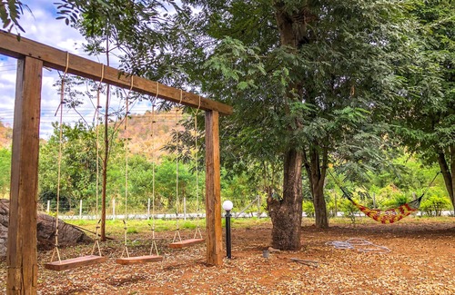 Nong Nam Daeng House | Enchanting Treehouse Retreat in Khao Yai - Pet Friendly!
