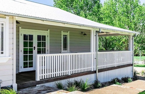 Upper Kangaroo River House | Relax at Hide and Seek, Kangaroo Valley with Unique Amenities