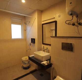 Vrindavan Hotel | Relax at Hide Away Studios with Pool and Restaurant Access